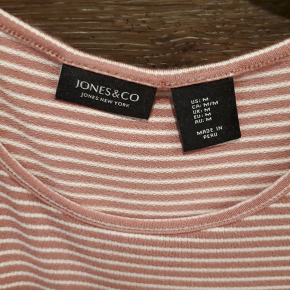 ☀️2/$15Jones&Co tank - Picture 2 of 6